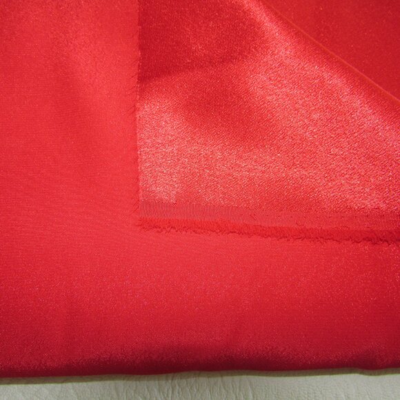 Crepe Backed Satin - Red - 60" x 4.9m - Picture 2 of 9